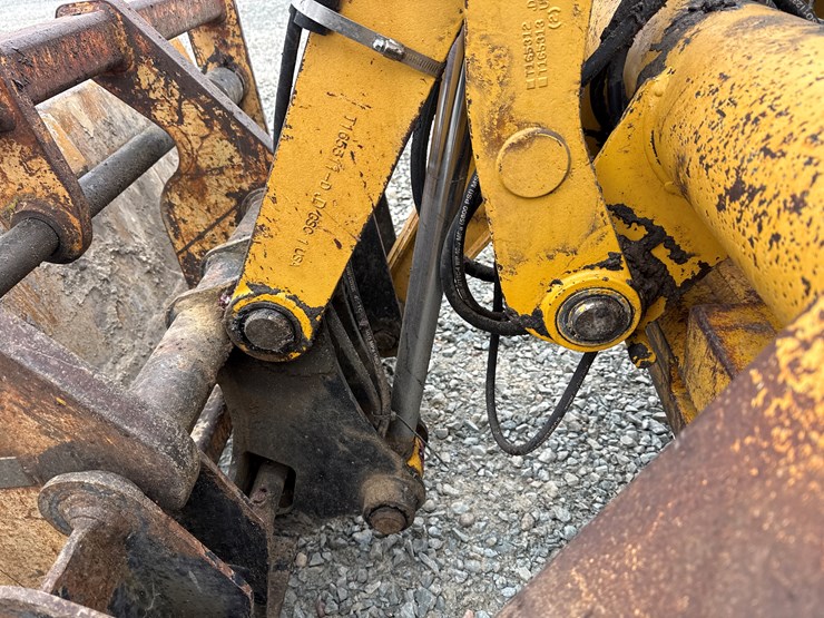 2001-deere-310sg-image-21