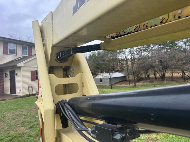 2016-jlg-t500j-image-45