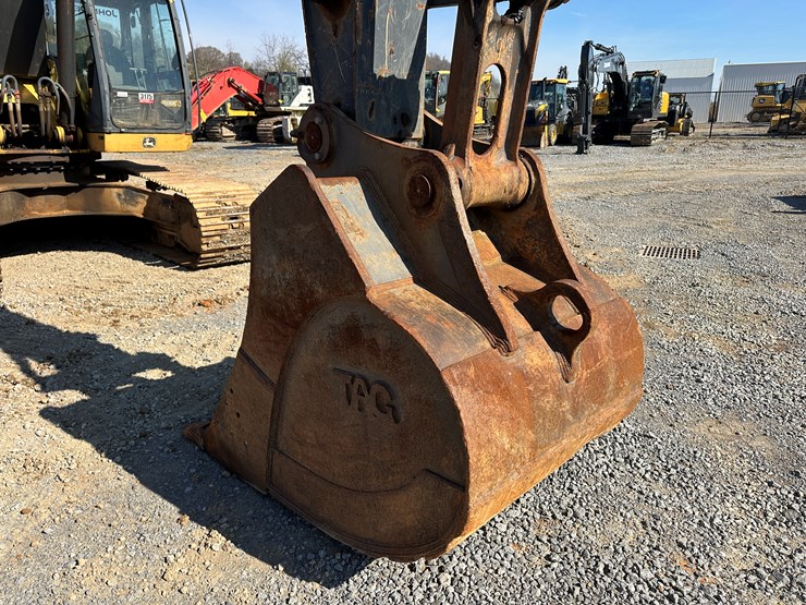 2009-deere-350d-lc-image-23