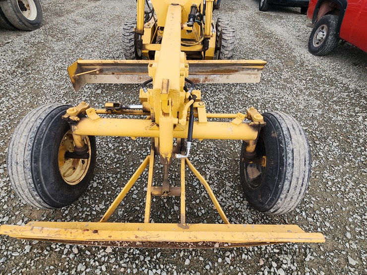 massey-ferguson-8-image-10