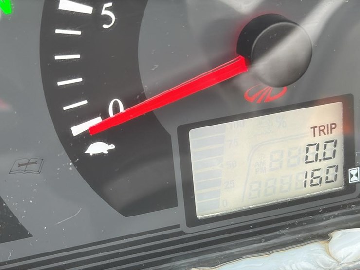 2025-mahindra-5145-image-10