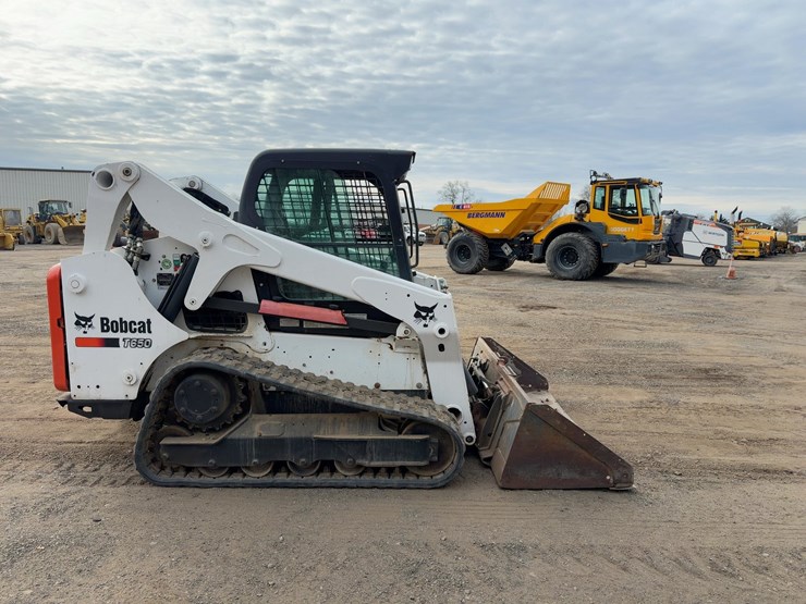 2016-bobcat-t650-image-6