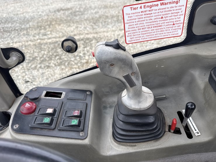 2014-takeuchi-tw40-image-44