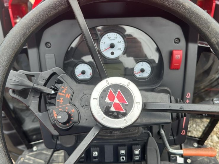 2023-massey-ferguson-4707-image-31