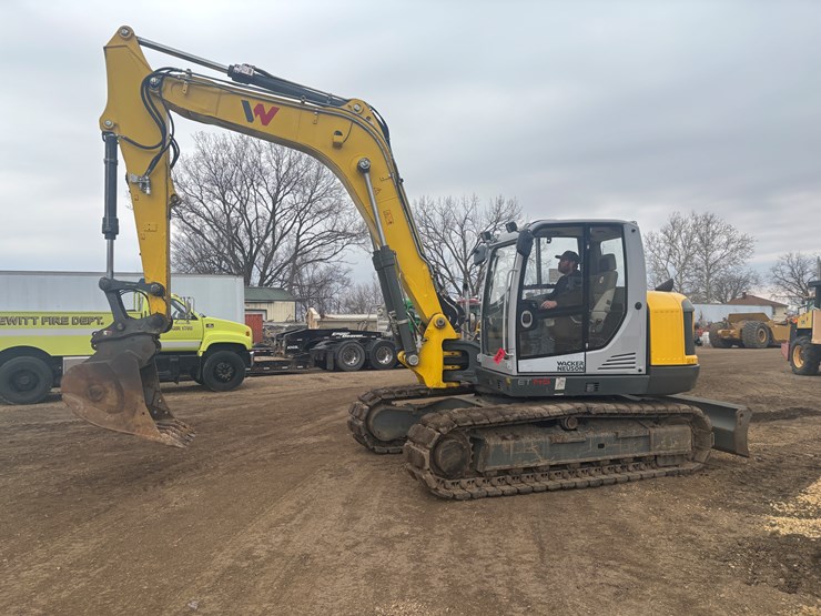 2018-wacker-neuson-et145-image-1