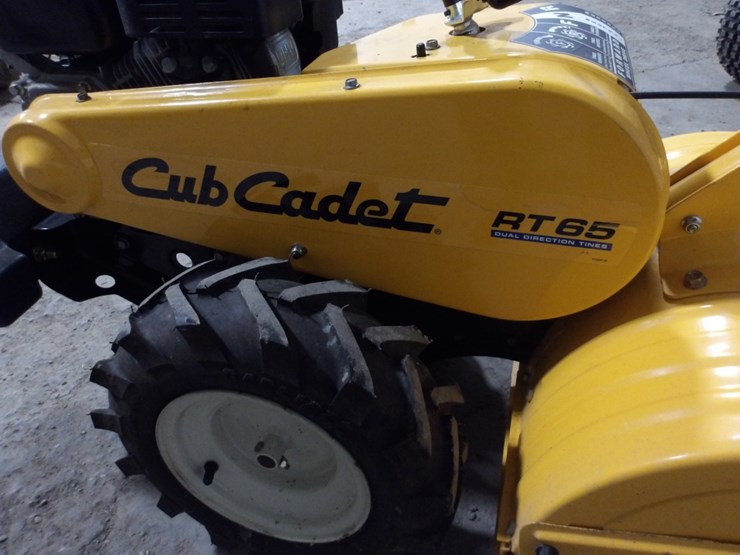#7351-•-cub-cadet-rt65-rear-tine-rototiller-image-5