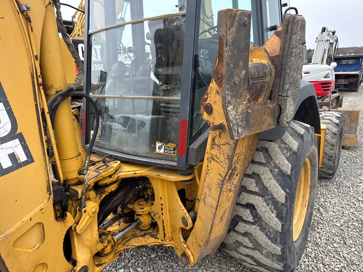 2001-deere-310sg-image-40