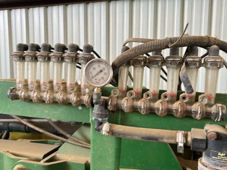 john-deere-1720-image-6