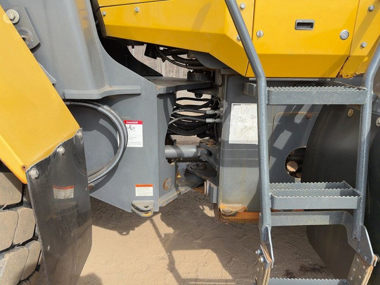 2013-komatsu-wa250pz-6-image-17