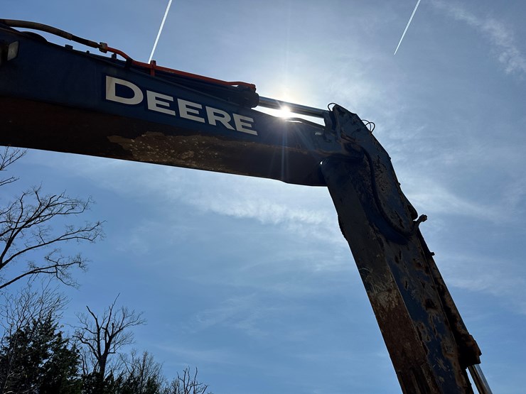 2016-deere-470g-lc-image-19