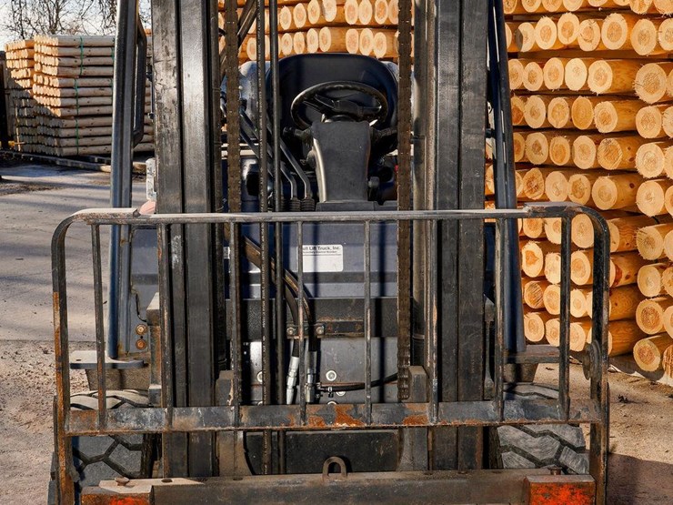 2016-toyota-8fg35u-image-40