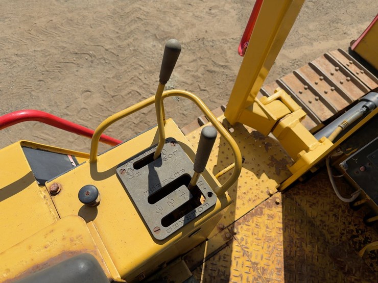 1994-caterpillar-d3c-iii-image-35