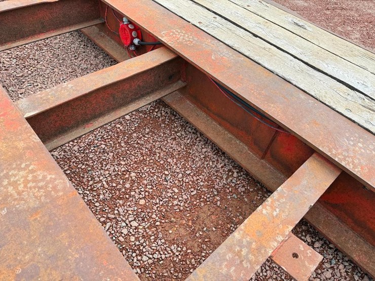 #194-•-lot-194-image-28