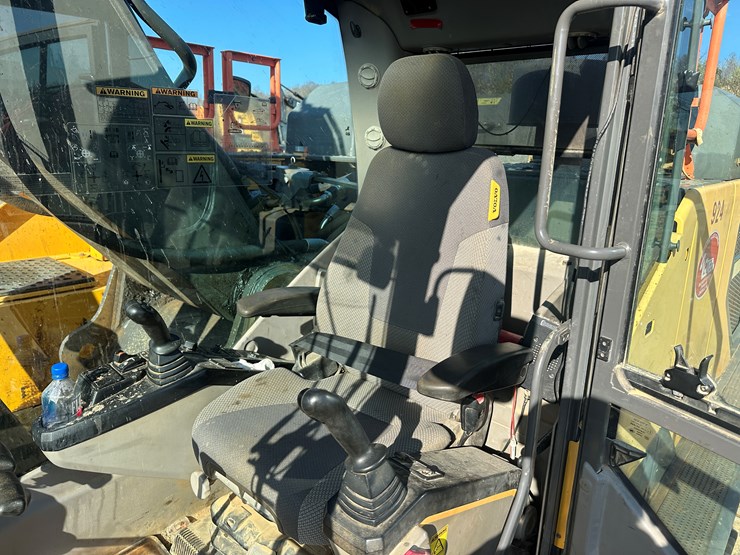 2017-volvo-ec350el-image-47