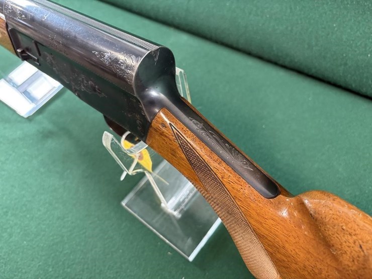 browning-light-twelve-12ga-shotgun-image-15