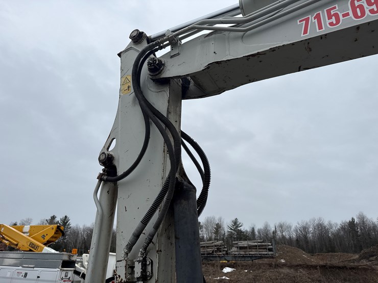 takeuchi-tb285-image-30