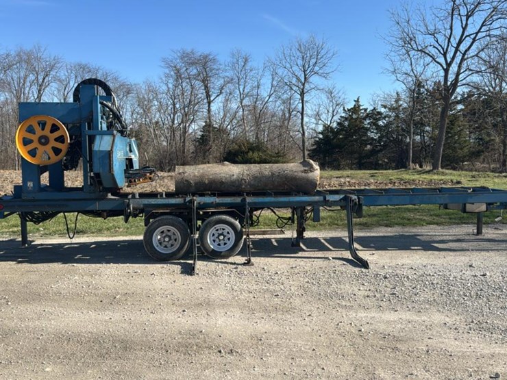 #142-•-2009-baker-3665d-portable-bandmill-image-1