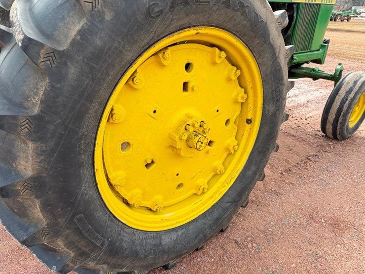 john-deere-4020-image-10