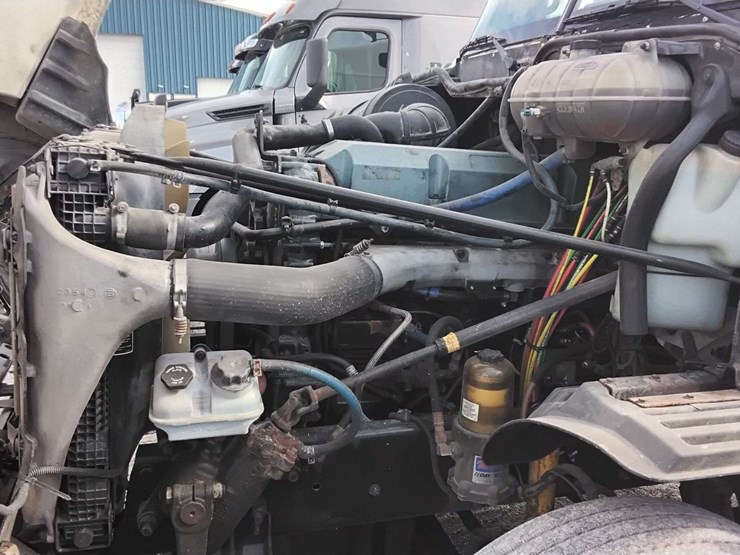 2015-freightliner-columbia-tractor-2015-freightliner-columbia-3alxa7005fdgh5950-mileage:-260,-image-17