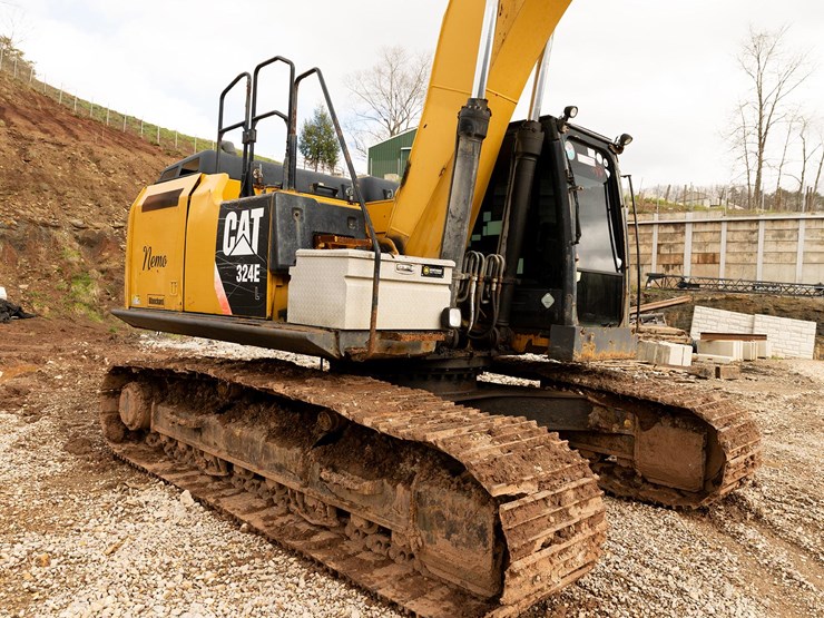 2013-caterpillar-324e-image-10
