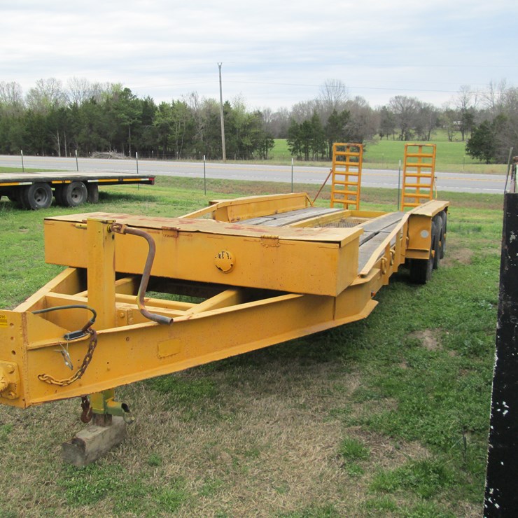 #37296 • Roland 20' Tri/A Steel Equipment Trailer