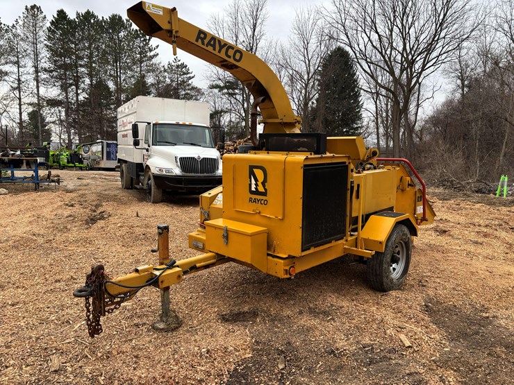 #151-•-2016-rayco-chipper-image-2