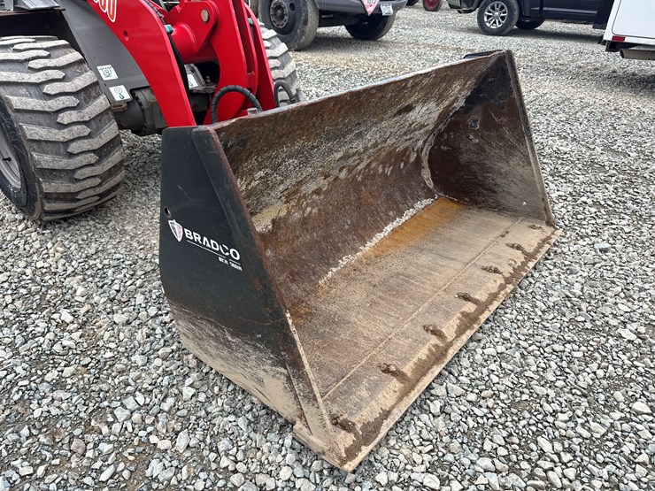 2014-takeuchi-tw40-image-9