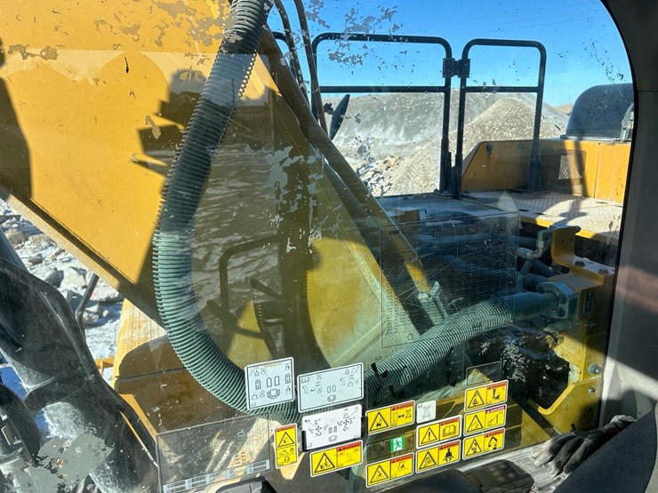 2018-caterpillar-336f-image-36