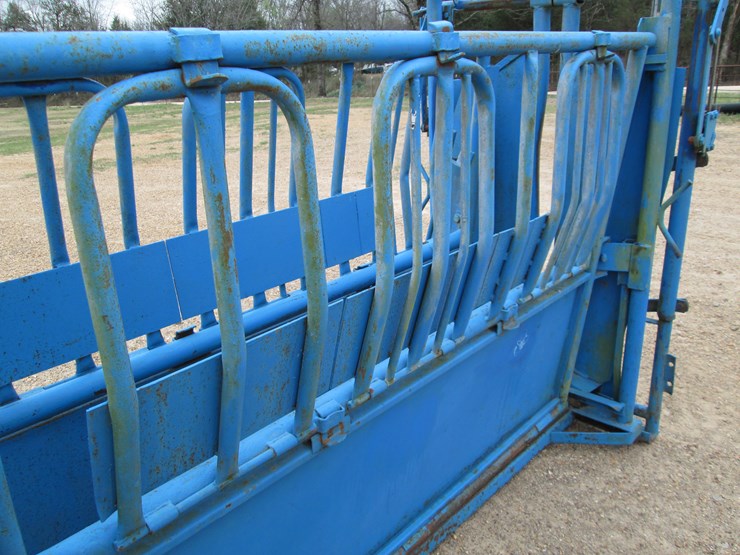 #37304-•-squeeze-chute-9746-image-9