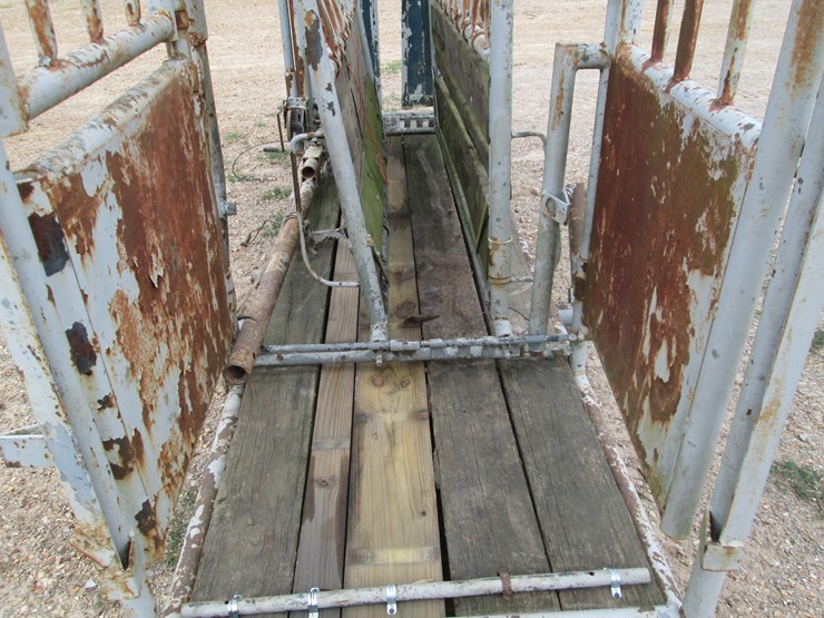 #37305-•-squeeze-chute-image-8