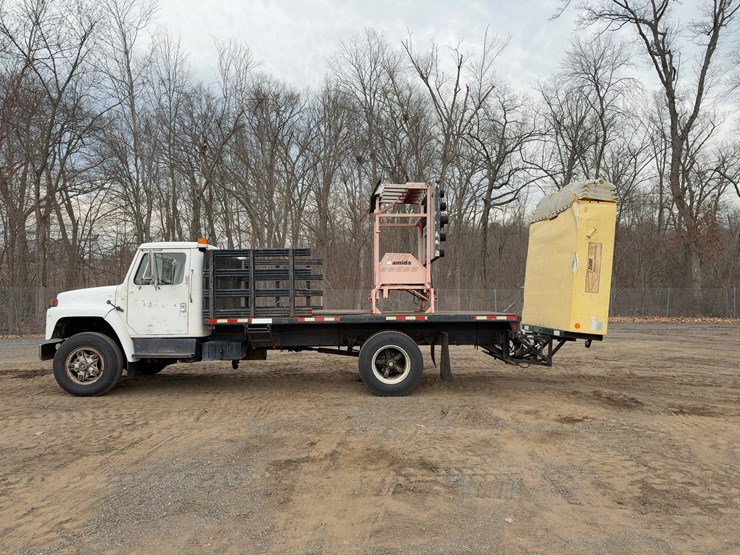 1987-international-s1954-image-2