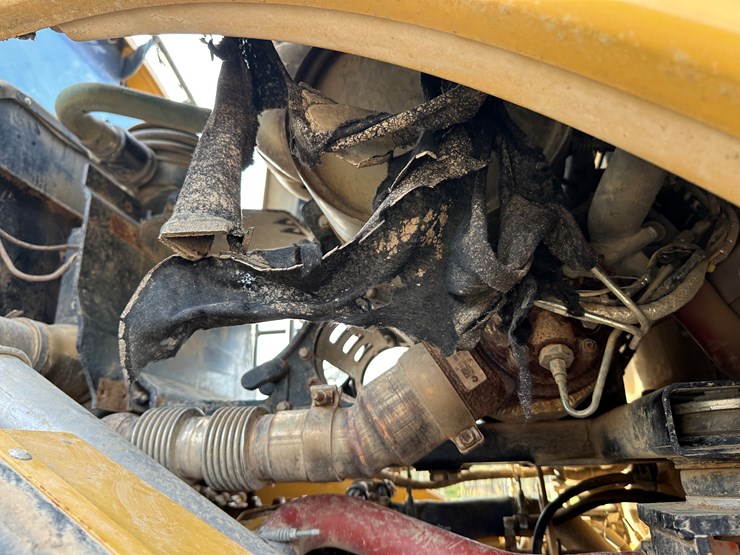 2012-caterpillar-950k-image-35