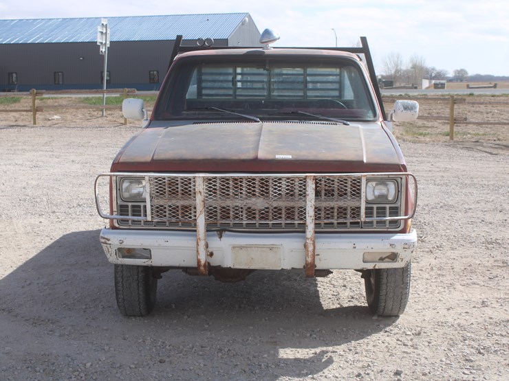 #3022-•-1980-chevy-silverado-3/4-ton-truck-with-flatbed-image-7