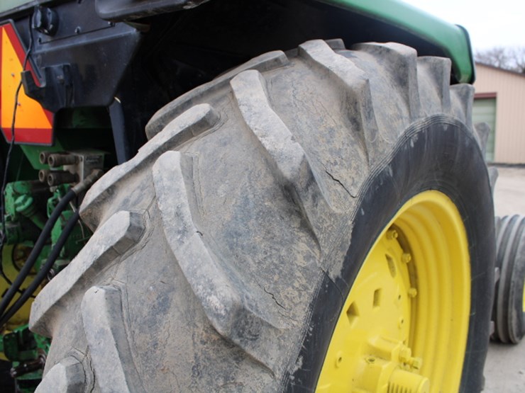 john-deere-4040-image-5