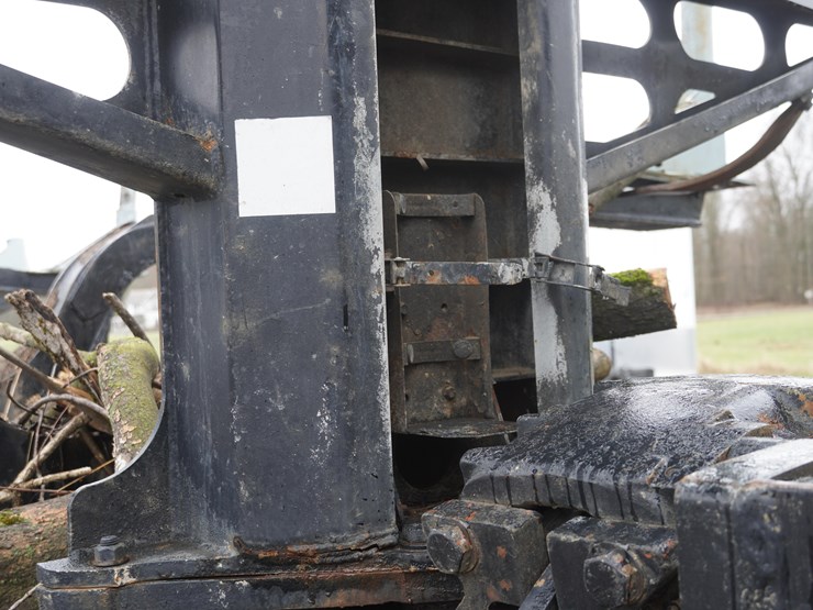 2011-timberpro-tf830b-image-31