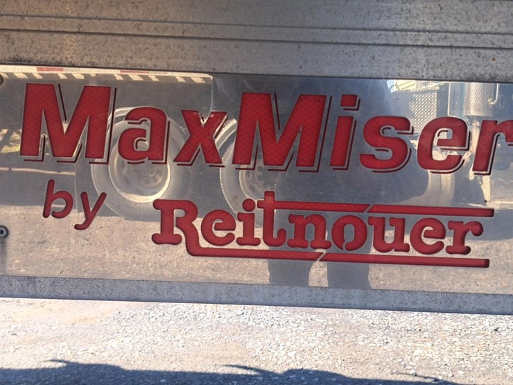 #131-•-2005-reitnourer-curtain-trailer-image-25