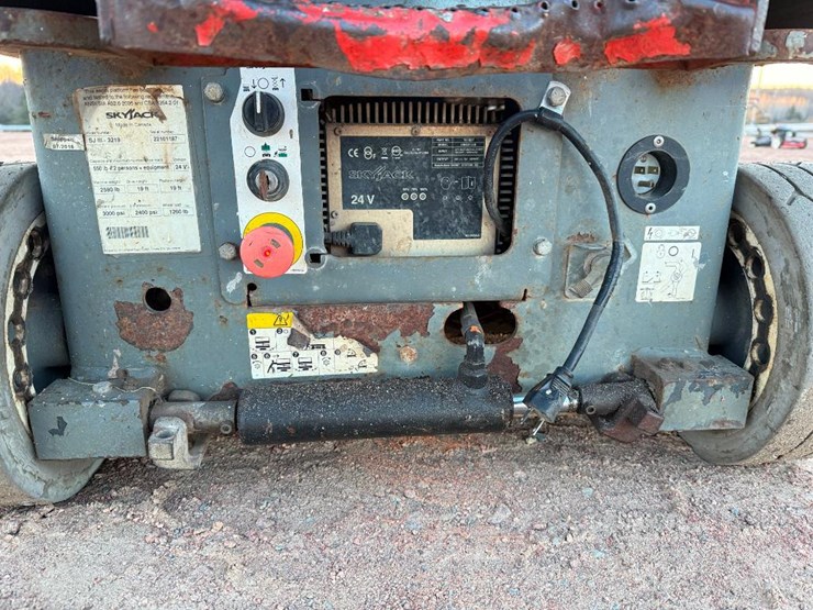 2016-skyjack-sjiii3219-image-23