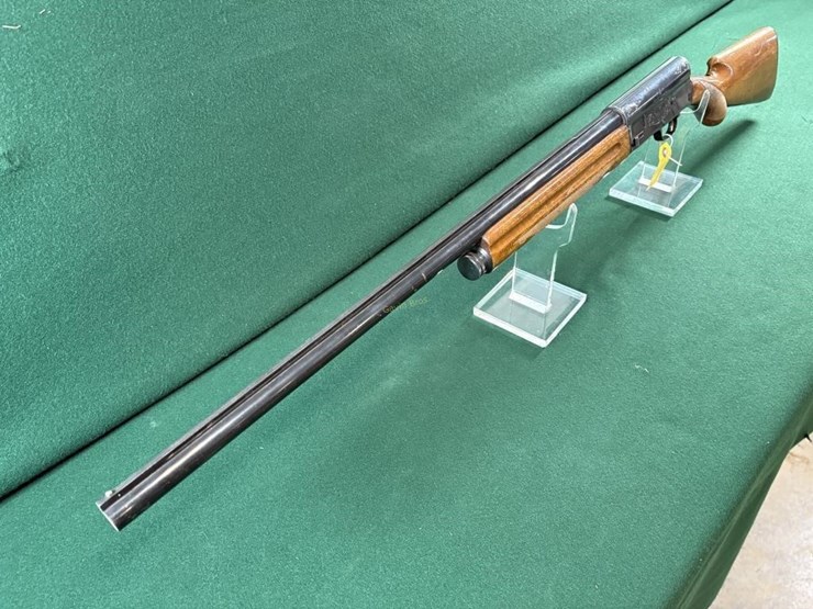 browning-light-twelve-12ga-shotgun-image-14