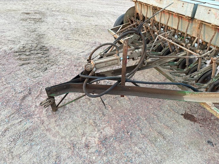 john-deere-b-image-9