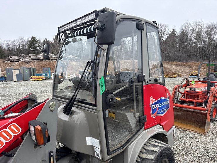 2014-takeuchi-tw40-image-39