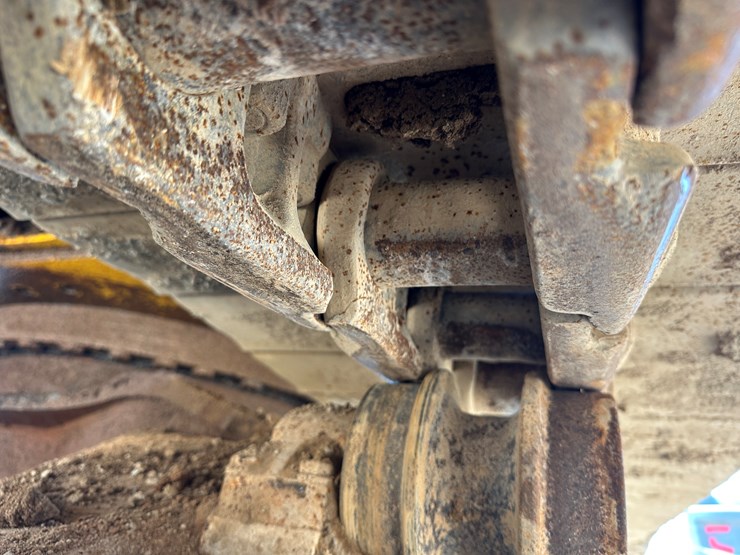 2016-deere-470g-lc-image-60