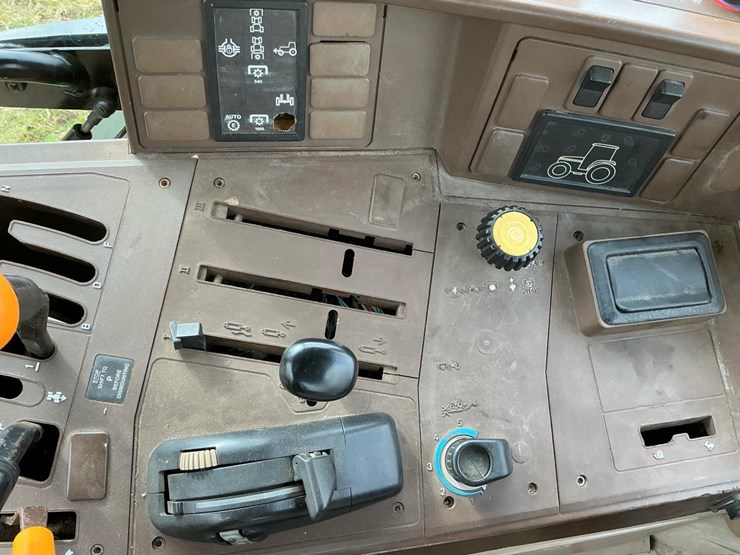 2000-john-deere-6410-image-33