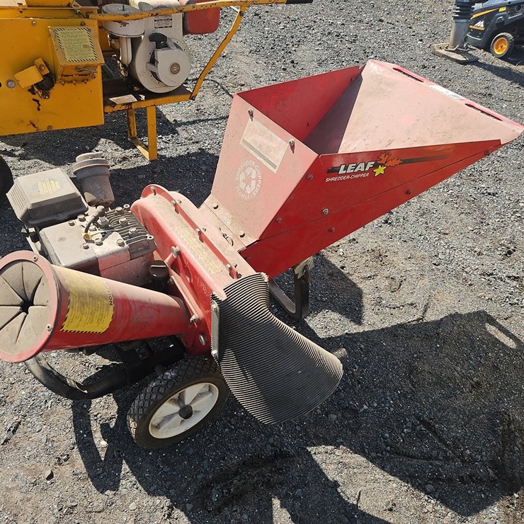 AGWAY SHREDDER/CHIPPER