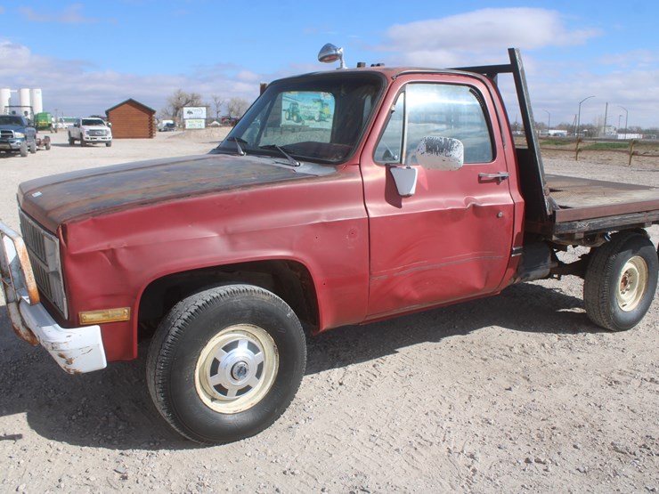 #3022-•-1980-chevy-silverado-3/4-ton-truck-with-flatbed-image-10