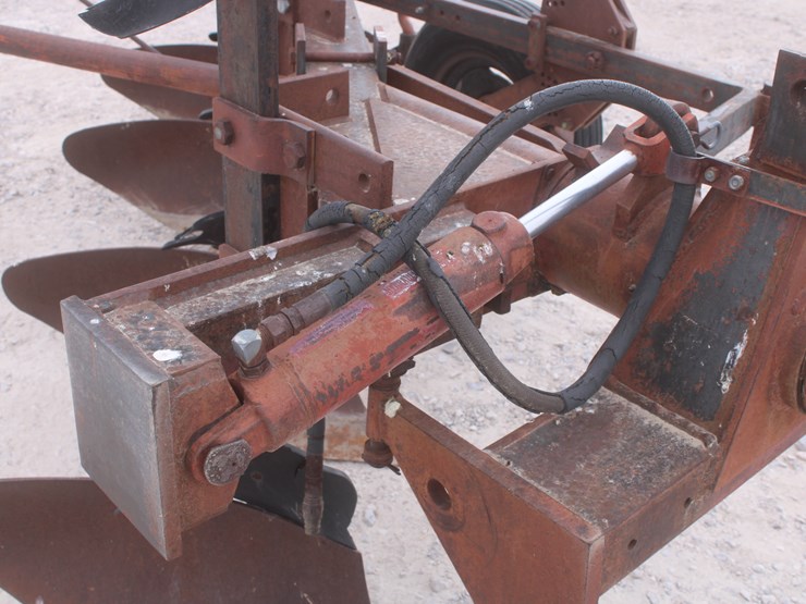 international-140-image-15