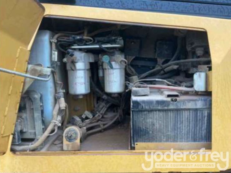 2014-caterpillar-d6k2-xl-image-43