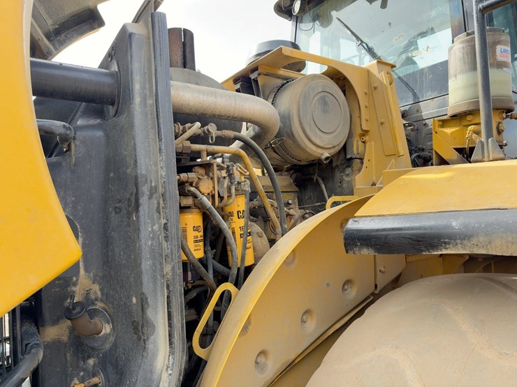 2010-caterpillar-966h-image-22