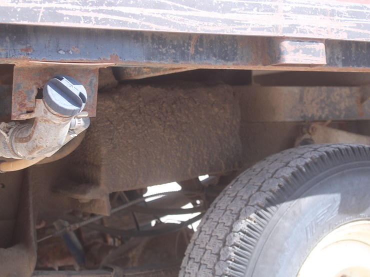 #3022-•-1980-chevy-silverado-3/4-ton-truck-with-flatbed-image-36