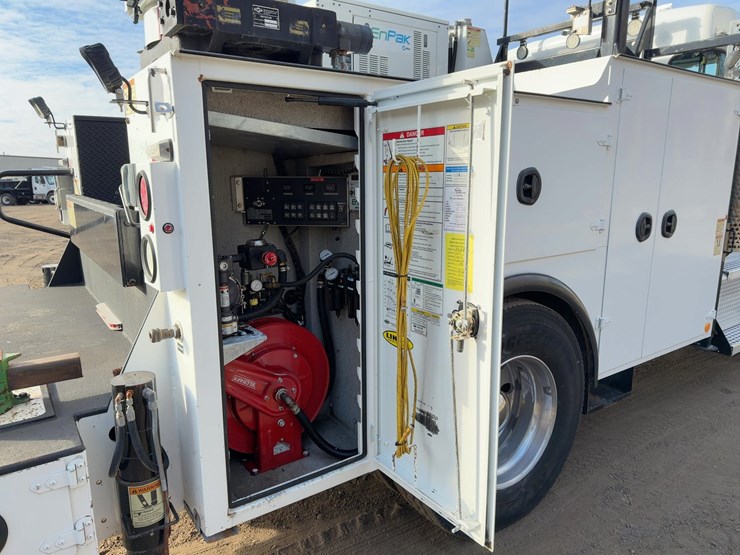 2017-kenworth-t270-image-18