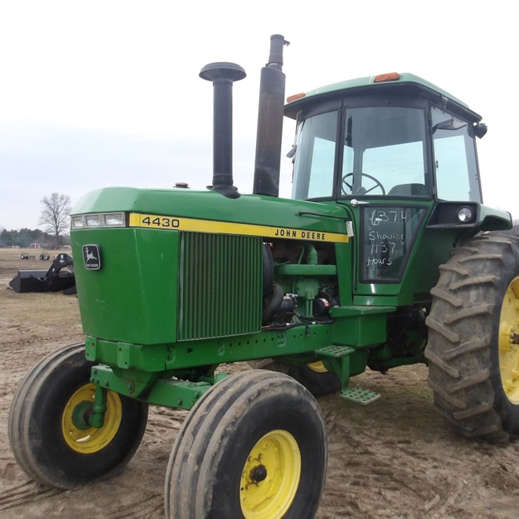 JOHN DEERE 4430